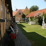 Slaegtsgaarden