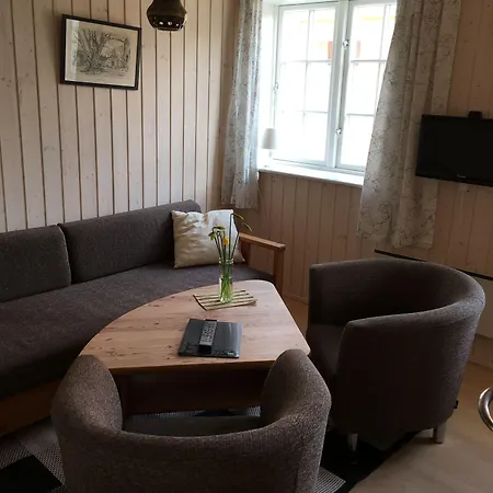 Slaegtsgaarden Konukevi